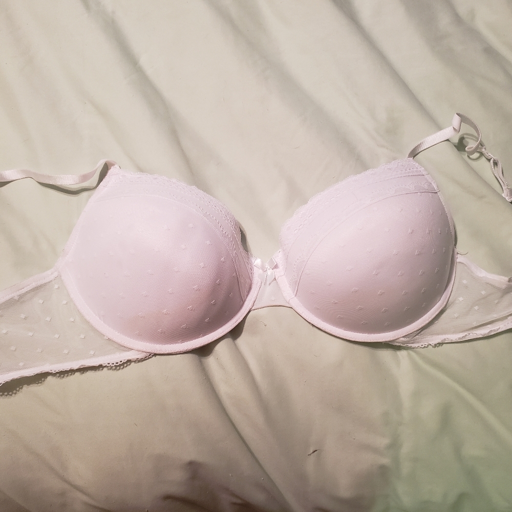 Bra, Candie's, 38DD, runs small, NWOT